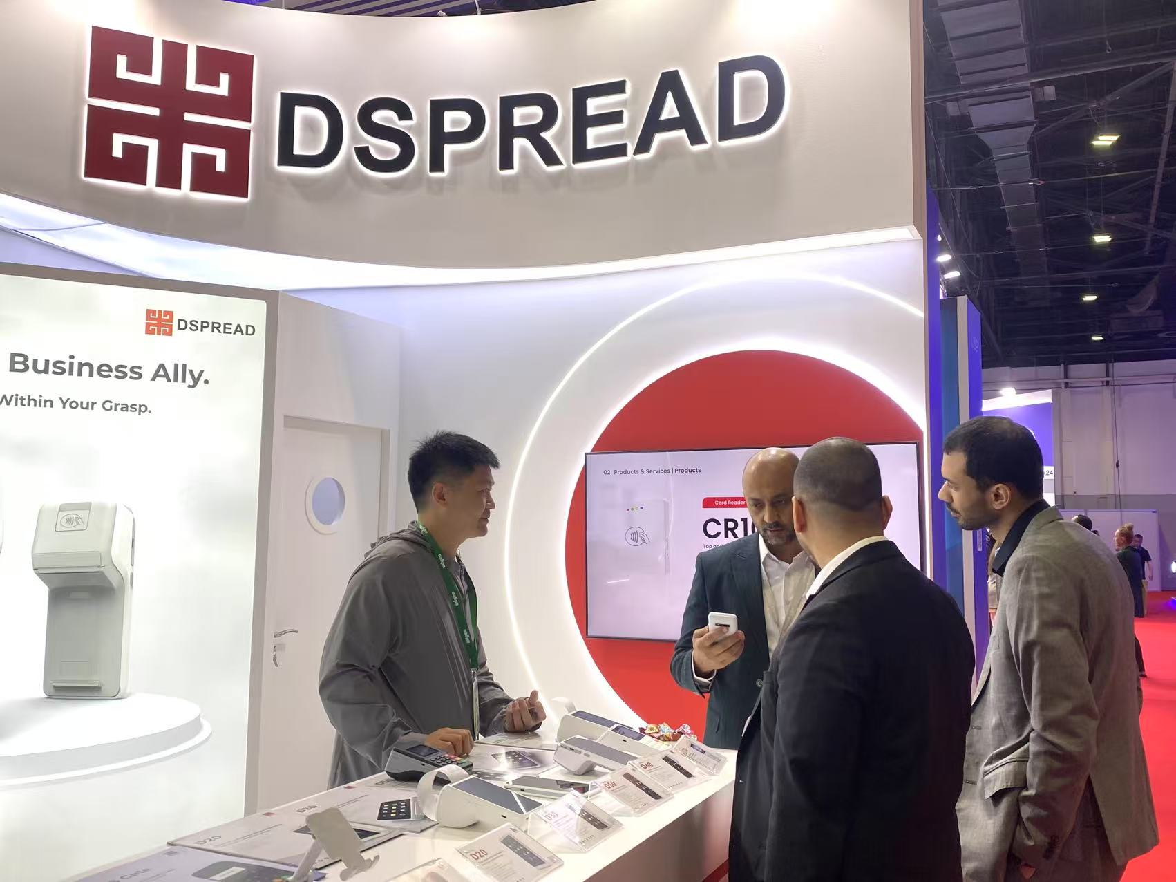 Dspread Excels at Seamless Middle East 2025, Connecting with Industry Leaders